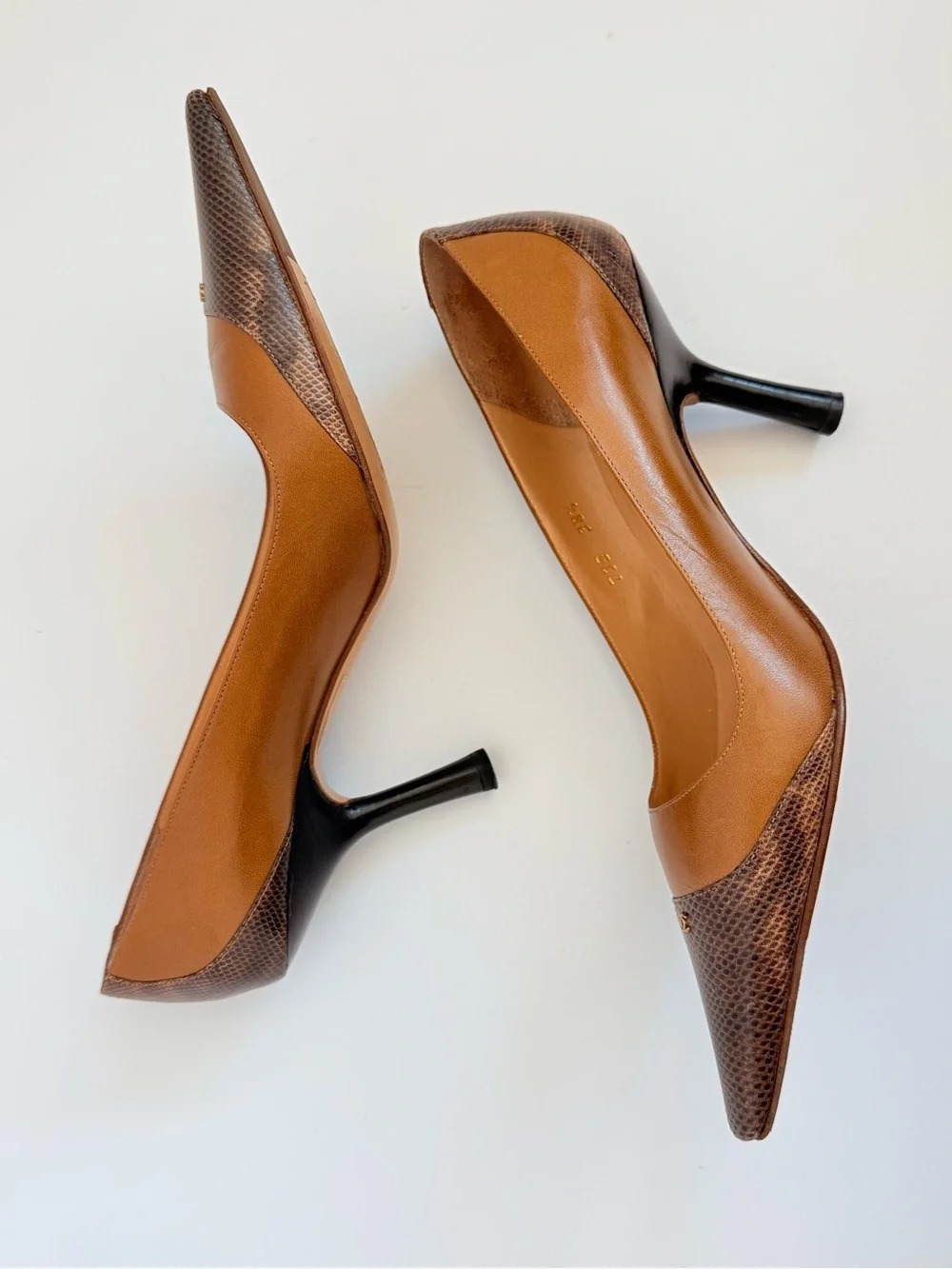 Vintage CHANEL Karl Lagerfeld Lizard Cap Toe Classic Pumps 38.5 Beige leather
